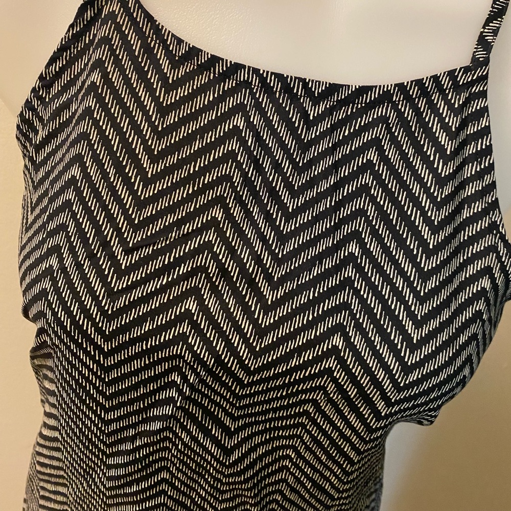 🖤🤍Old Navy tank top🖤🤍